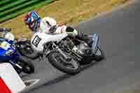 Vintage-motorcycle-club;eventdigitalimages;mallory-park;mallory-park-trackday-photographs;no-limits-trackdays;peter-wileman-photography;trackday-digital-images;trackday-photos;vmcc-festival-1000-bikes-photographs
